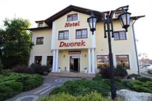 Dom weselny i Hotel Dworek ***